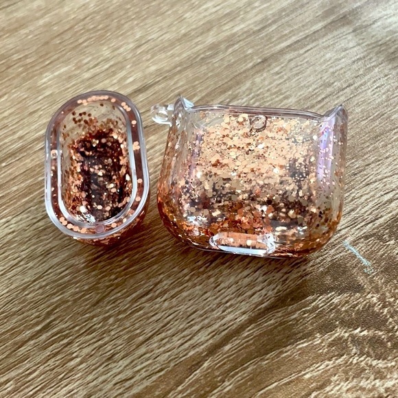 Accessories - AirPods Case - Liquid Gold Glitter